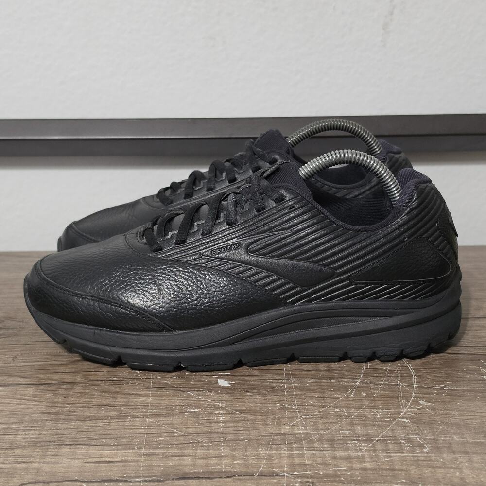 Brooks Womens All-Black WIDE Athletic Sneakers 9.5